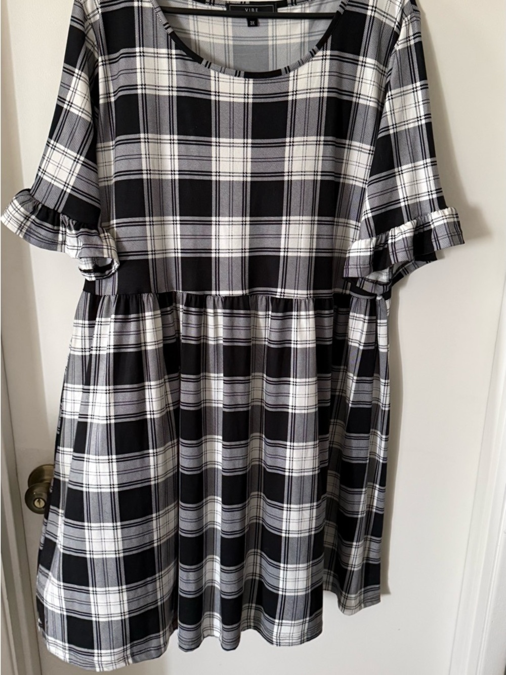 Vibe Woman’s Plus Size White & Black Plaid Dress 3X Witchy Goth Whimsygoth